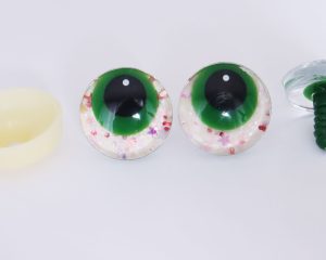 White disc color 25mm 3D offcentre eyes green pupil with print white dot  toy eyes with sinker washer -S9